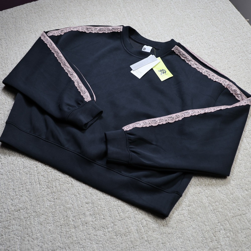 All in Motion Airy Sleek Lace Crew Pullover Black Pink Trim Small NWT